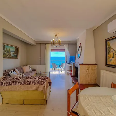 Poseidon's Balcony By Infinity Apartamento