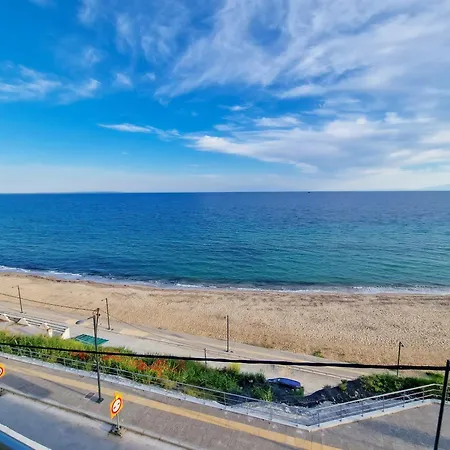 Poseidon's Balcony By Infinity Apartamento *